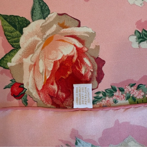 Authentic GUCCI Scarf - Picture 6 of 8